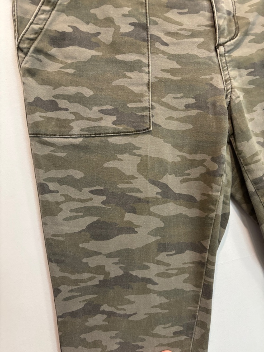 Anthro Hei Hei Camo Utility Pants Skinny Mid Rise 29 Casual Weekend Coastal Chic - Picture 11 of 13